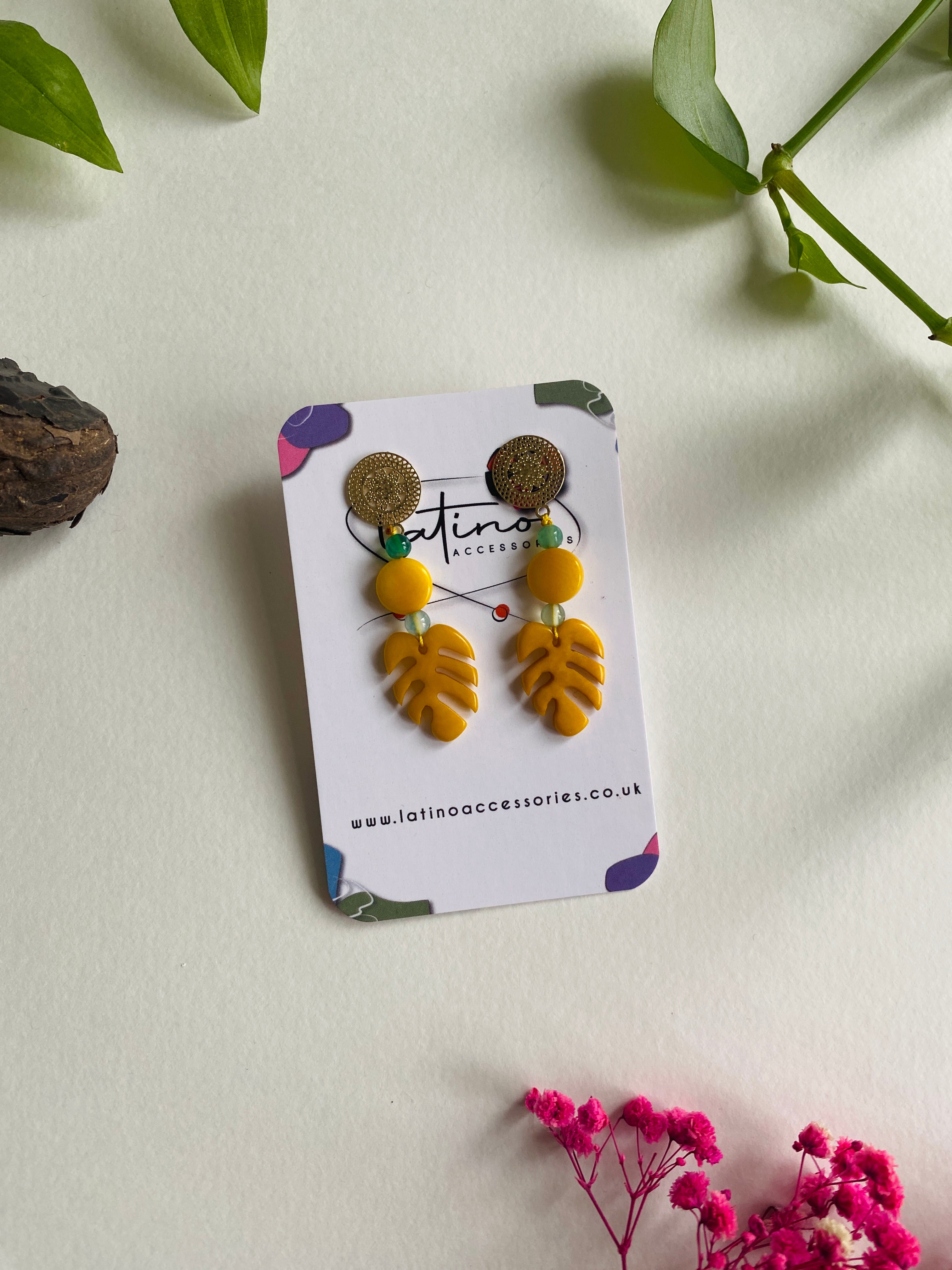 Monstera earrings - yellow